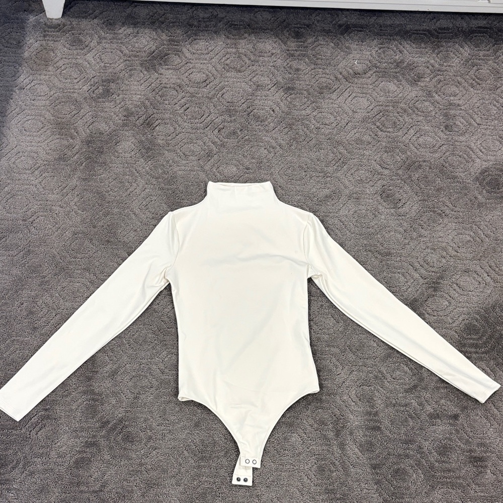 Express White Long Sleeve Bodysuit
